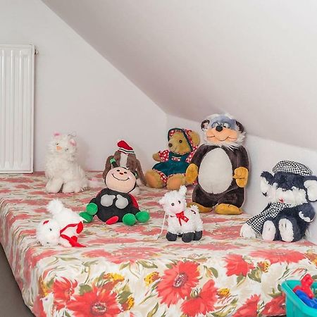 Apartma Ajda Komenda Zewnętrze zdjęcie