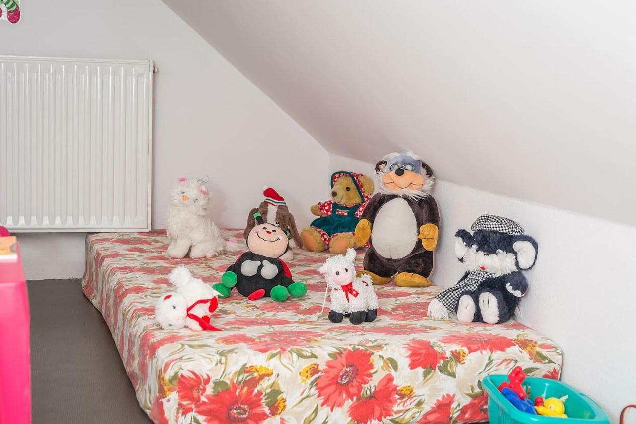 Apartma Ajda Komenda Zewnętrze zdjęcie